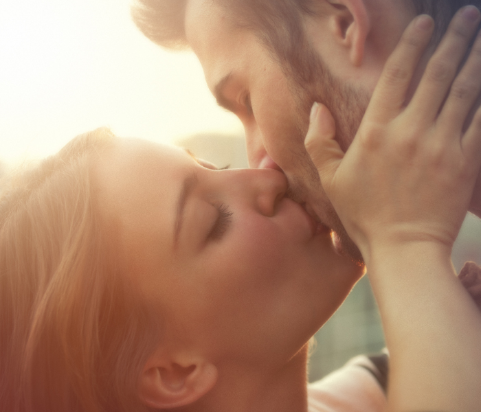 Couples kiss
